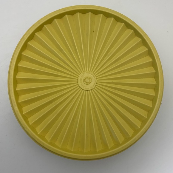 Vintage Tupperware daffodil yellow servalier container 1204-10 & seal lid 1205-8 - Picture 3 of 10